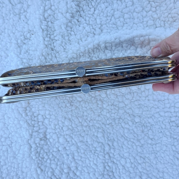 Hobo Lauren Wallet Cosco Snakeskin pattern Leather - Picture 6 of 9